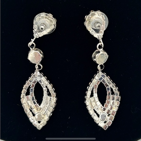 ✨🎊✨ BELLISSIMA SPARKLING DROP EARRINGS - Picture 3 of 4